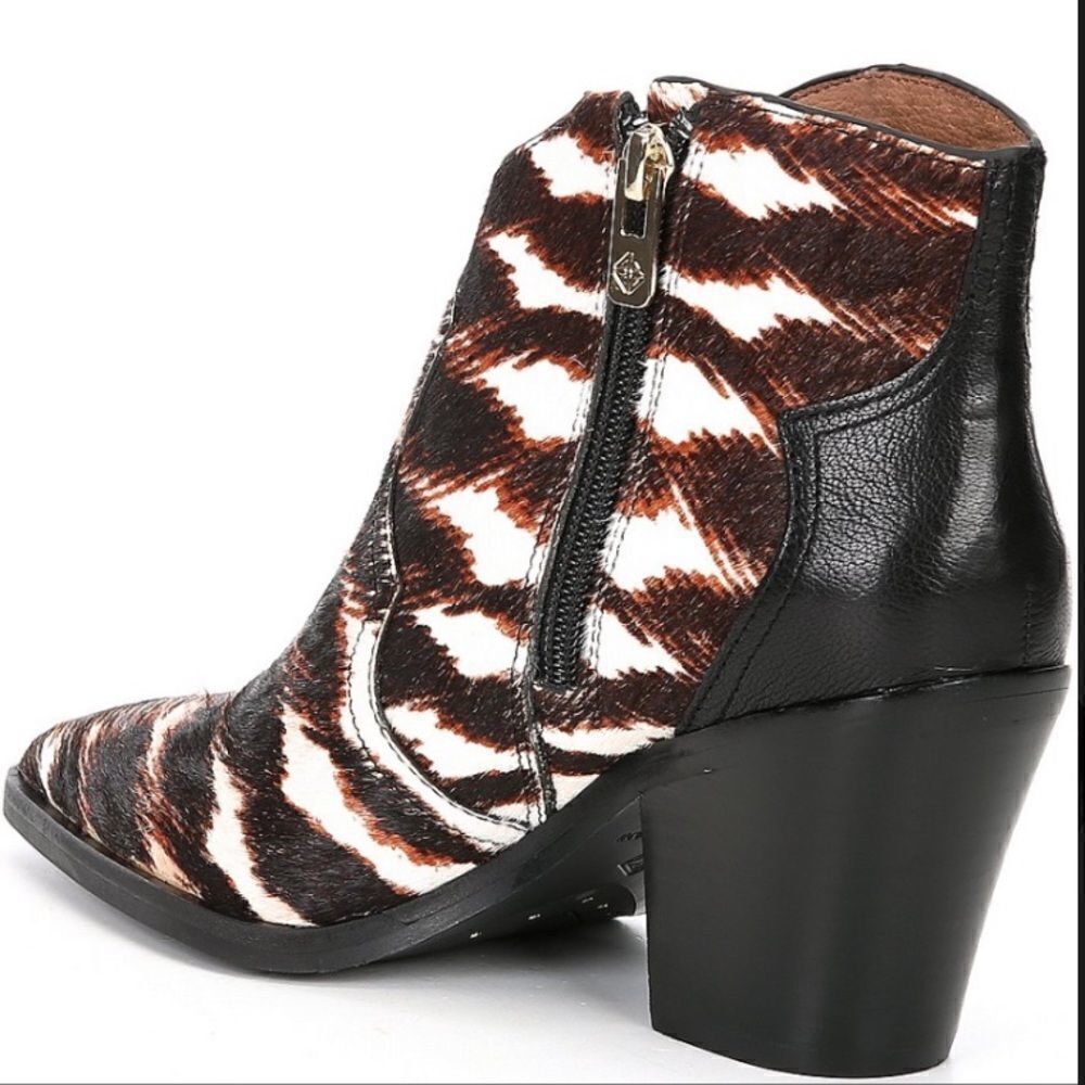 Western Booties   - Picture 4 of 7